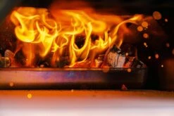 Ooni Karu 16 Houtskoolgestookte Pizzaoven -BBQ Verkoopwinkel ooni karu 16 houtskoolgestookte pizzaoven 8